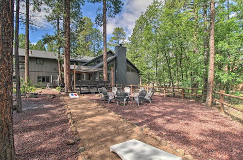 Foto 37 - Chic Pinetop Retreat w/ Separate Apartment