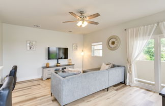 Photo 1 - Bright & Modern Fort Worth Apartment By TCU Campus