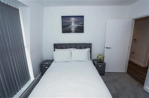Foto 8 - Immaculate 2-bed Apartment in London