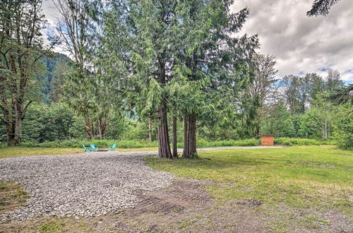 Photo 9 - Modern Washington Vacation Rental w/ Mountain View