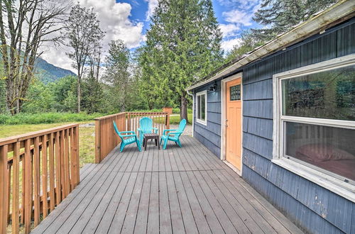 Photo 12 - Modern Washington Vacation Rental w/ Mountain View