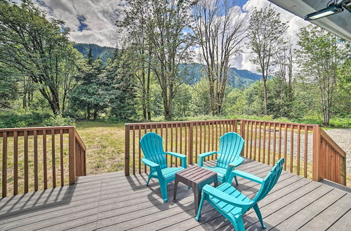 Photo 19 - Modern Washington Vacation Rental w/ Mountain View