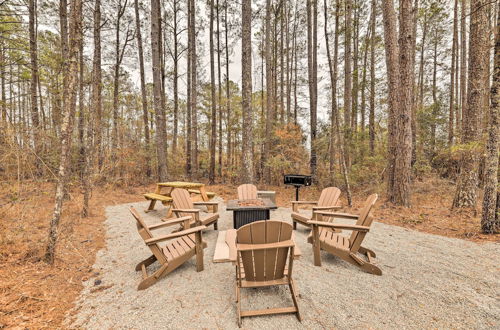 Photo 4 - Charming New Bern Log Cabin - Pets Welcome