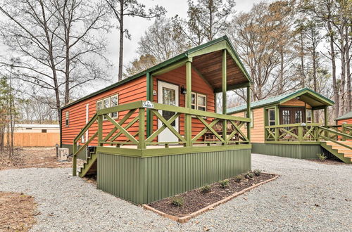 Photo 24 - Charming New Bern Log Cabin - Pets Welcome