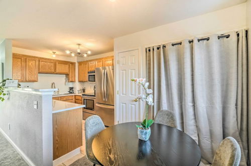 Photo 17 - Bright Englewood Condo ~ 9 Mi to Dtwn Denver