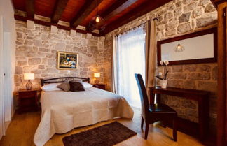 Foto 2 - Beautiful 4-bed Villa for up to 10 Guests