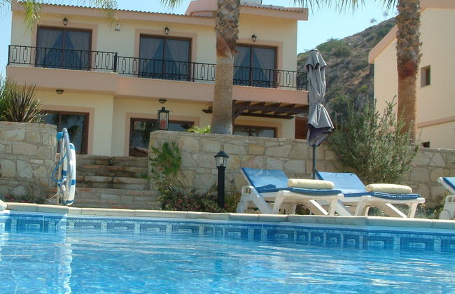 Three Bedroom Villa With Private Pool and Landscaped Garden Close to the Beach - Foto 16