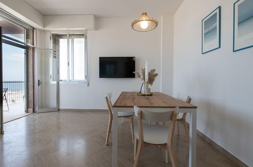 Photo 7 - Ventodue in Rimini With 2 Bedrooms and 1 Bathrooms