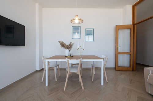 Photo 10 - Ventodue in Rimini With 2 Bedrooms and 1 Bathrooms