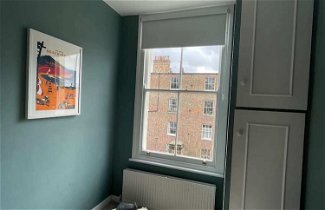Photo 2 - Inviting Vintage Style 1BD Near Hackney Central