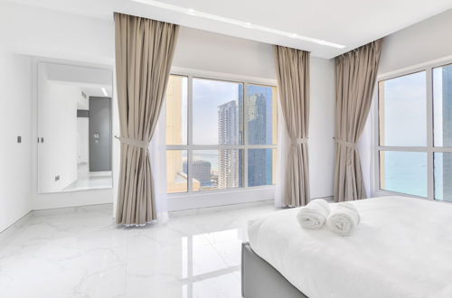 Photo 10 - Beachside Bliss - Luxurious 2BR in JBR