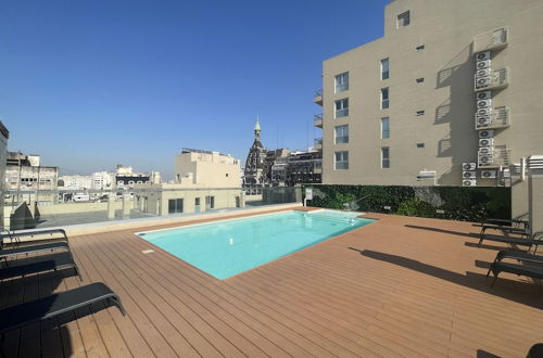 Foto 15 - San Telmo Oasis: Contemporary Luxury Studios With Pool, Security, and More