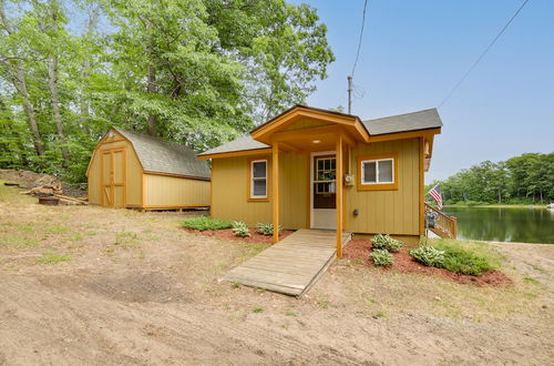 Foto 1 - Waterfront Lake Cabin: Close to Boating & Fishing