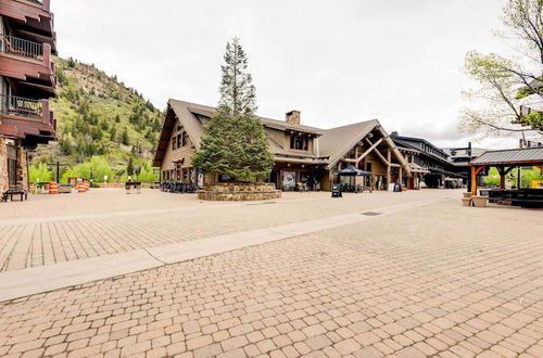 Photo 3 - Ski Resort Condo in Ritz-carlton Aspen Highlands