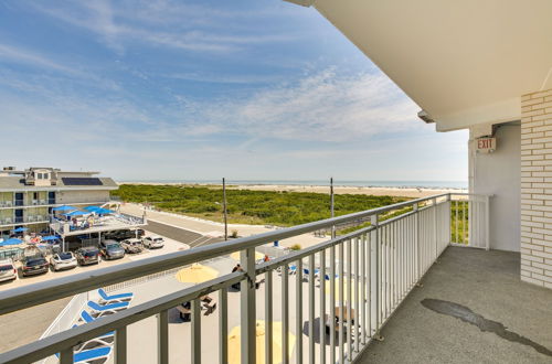 Foto 15 - Wildwood Condo w/ Pool Access - Walk to Beach