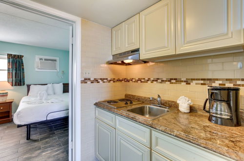 Foto 6 - Wildwood Condo w/ Pool Access - Walk to Beach