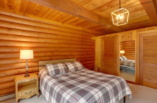 Foto 10 - Pet-friendly Bayfield Cabin Rental With Hot Tub