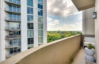 Photo 2 - Luxury Atlanta Rental w/ Balcony: Near Buckhead