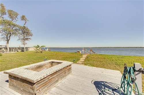 Photo 9 - Waterfront Jacksonville Home: Private Fishing Dock