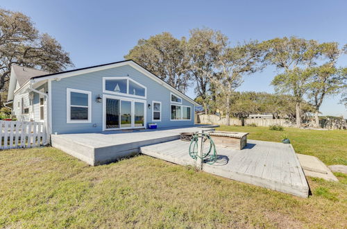 Photo 26 - Waterfront Jacksonville Home: Private Fishing Dock