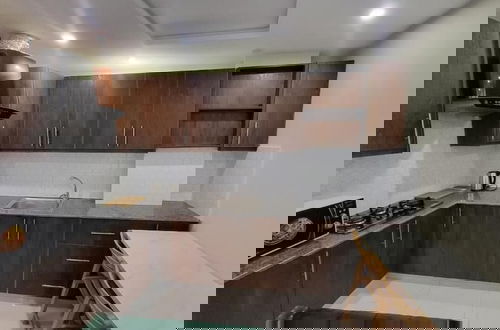 Photo 3 - C Suites