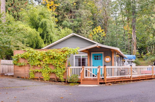 Foto 11 - Peaceful Renton Retreat w/ Hot Tub Access