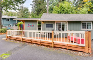 Photo 3 - Peaceful Renton Retreat w/ Hot Tub Access