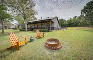 Photo 1 - Cozy Checotah Retreat w/ Deck Near Eufaula Lake