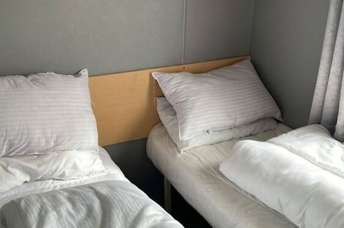 Photo 3 - Inviting 3-bed Caravan in Skegness