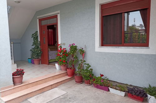 Photo 7 - quiet Independent Apartment With Garden.