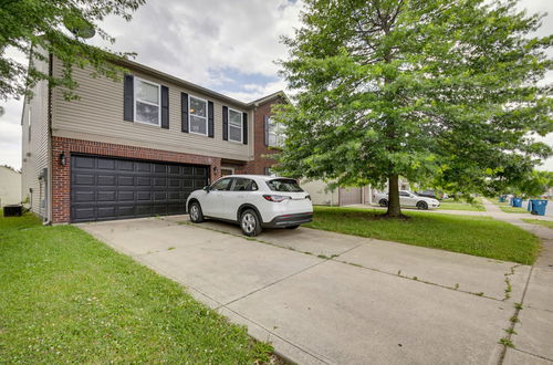 Photo 11 - Camby Home w/ 3 Living Areas & Community Pool