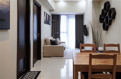 Photo 8 - Cozy 1BR in Uptown Parksuites T2 bgc Tag