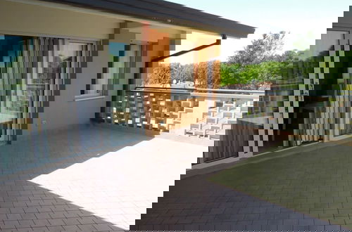 Foto 6 - Flat With Luminous Terrace Close to the sea