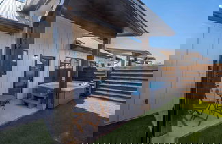 Foto 1 - Ricky's Roost With Hot Tub