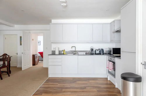 Photo 9 - Beautifully Refurbished 2BD Flat- Clapham