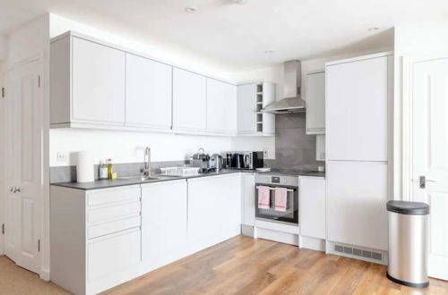 Photo 8 - Beautifully Refurbished 2BD Flat- Clapham