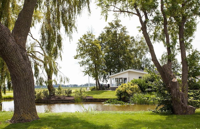 Detached Light Chalet With Dishwasher not far From Hoorn - Foto 1