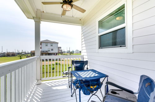 Photo 28 - Galveston Home w/ 2 Balconies & Easy Beach Access