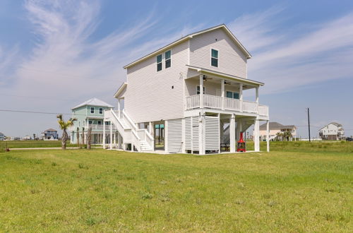 Photo 32 - Galveston Home w/ 2 Balconies & Easy Beach Access