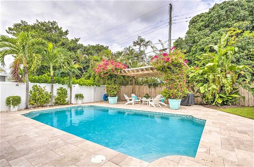 Foto 1 - Coastal Villa w/ Private Yard + Heated Pool
