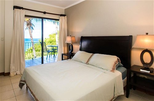 Photo 3 - Dazzling Ocean Views From Cliff in Flamingo - Magnificent Inside and Out