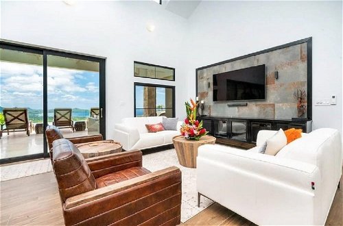 Photo 12 - Playa Flamingo Designer Home With Spectacular 180 Ocean Views - Casa DEL MAR