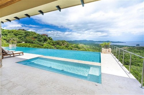 Photo 6 - Playa Flamingo Designer Home With Spectacular 180 Ocean Views - Casa DEL MAR