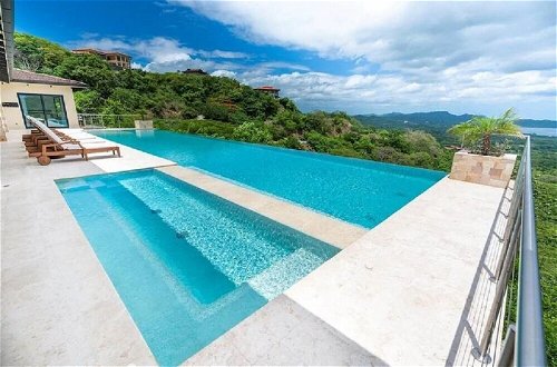 Foto 5 - Playa Flamingo Designer Home With Spectacular 180 Ocean Views - Casa DEL MAR