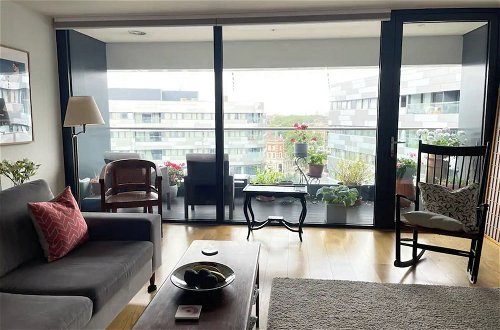 Foto 9 - Chic 2BD Flat With Private Balcony - Greenwich