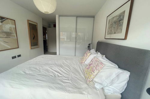 Foto 1 - Chic 2BD Flat With Private Balcony - Greenwich