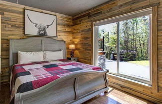 Photo 2 - Rustic Hideaway