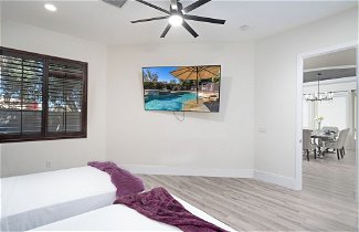 Foto 3 - Casa Serenity Luxury Living w/ Pool & Jacuzzi