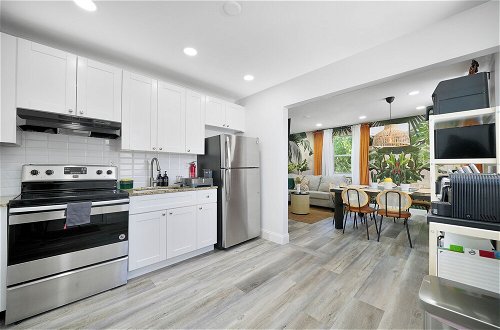 Photo 22 - 28 Guest - 4 Kitchens. Jungle Retreat in Heart Wynwood