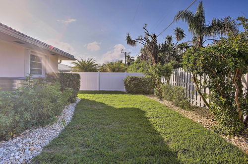 Photo 22 - Riviera Beach Home w/ Pool - Walk to Beaches